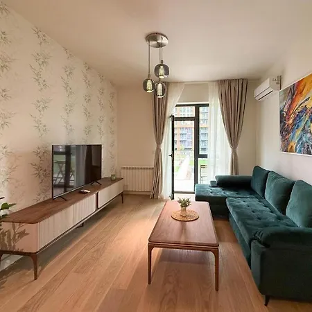 Waterfront Pearl Apartment