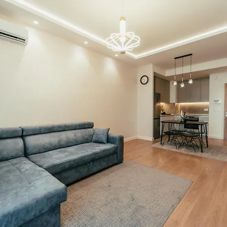 Waterfront Pearl Apartment