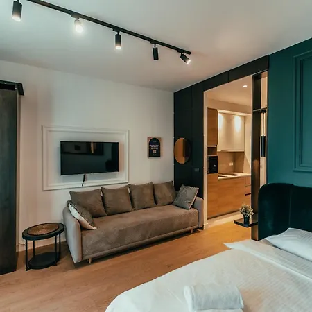 Waterfront Pearl Apartment