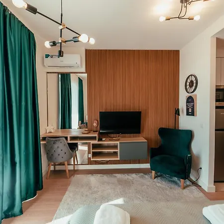 Waterfront Pearl Apartment Belgrade