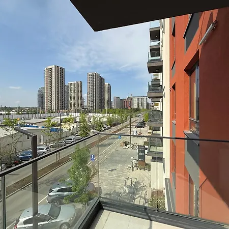 Waterfront Pearl Apartment